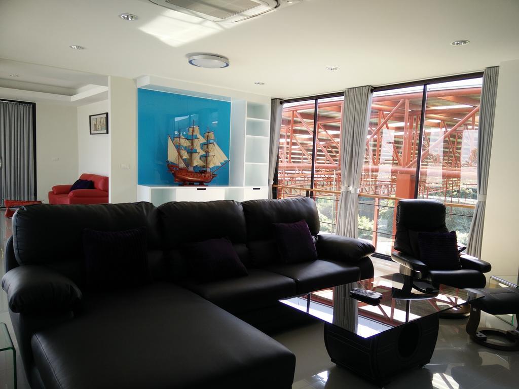 Phitsanulok United Hotell Rum bild