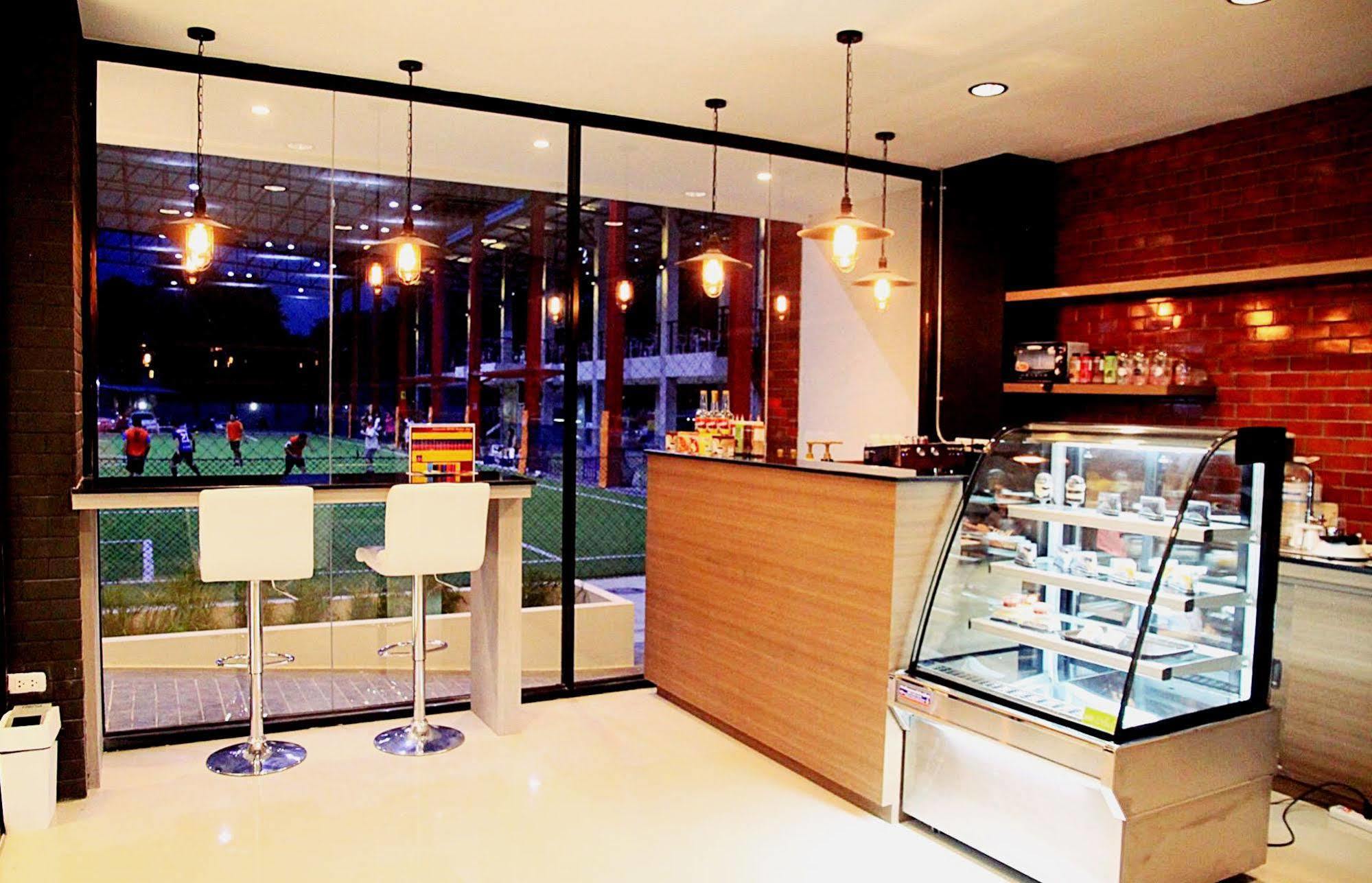 Phitsanulok United Hotell Exteriör bild